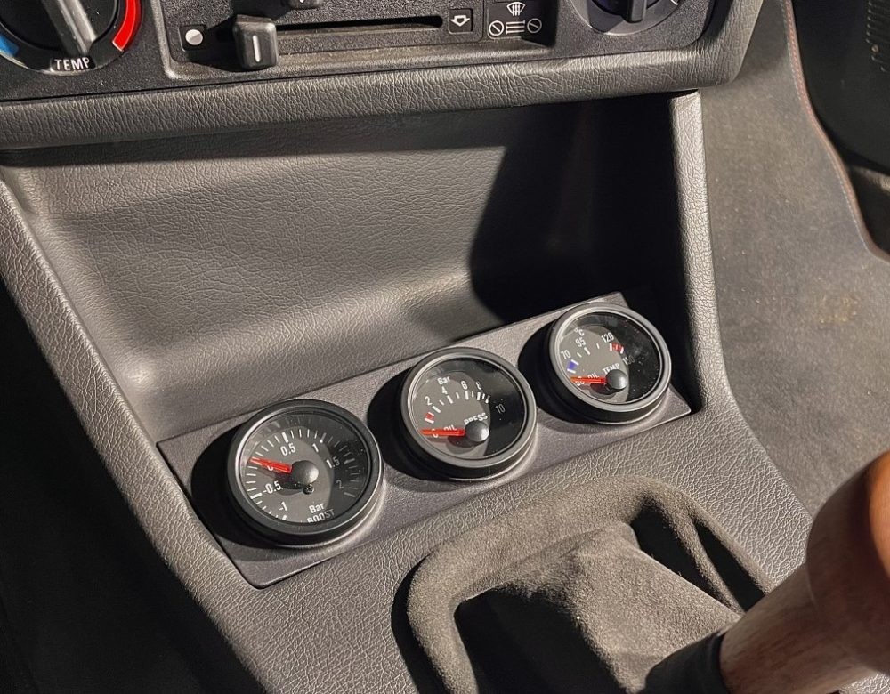 BMW E30 Z1 instrument cover mount dashboard 1